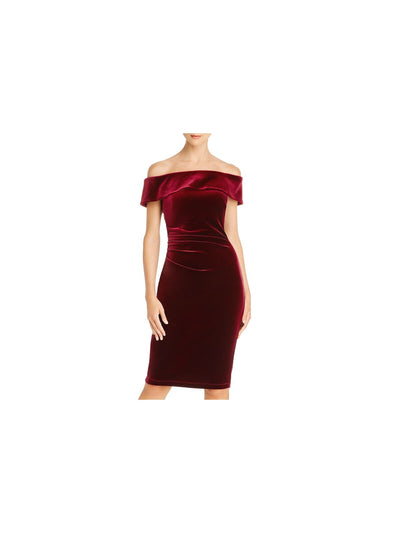 AQUA FORMAL Womens Burgundy Zippered Ruched Velvet Short Sleeve Off Shoulder Knee Length Cocktail Sheath Dress 4