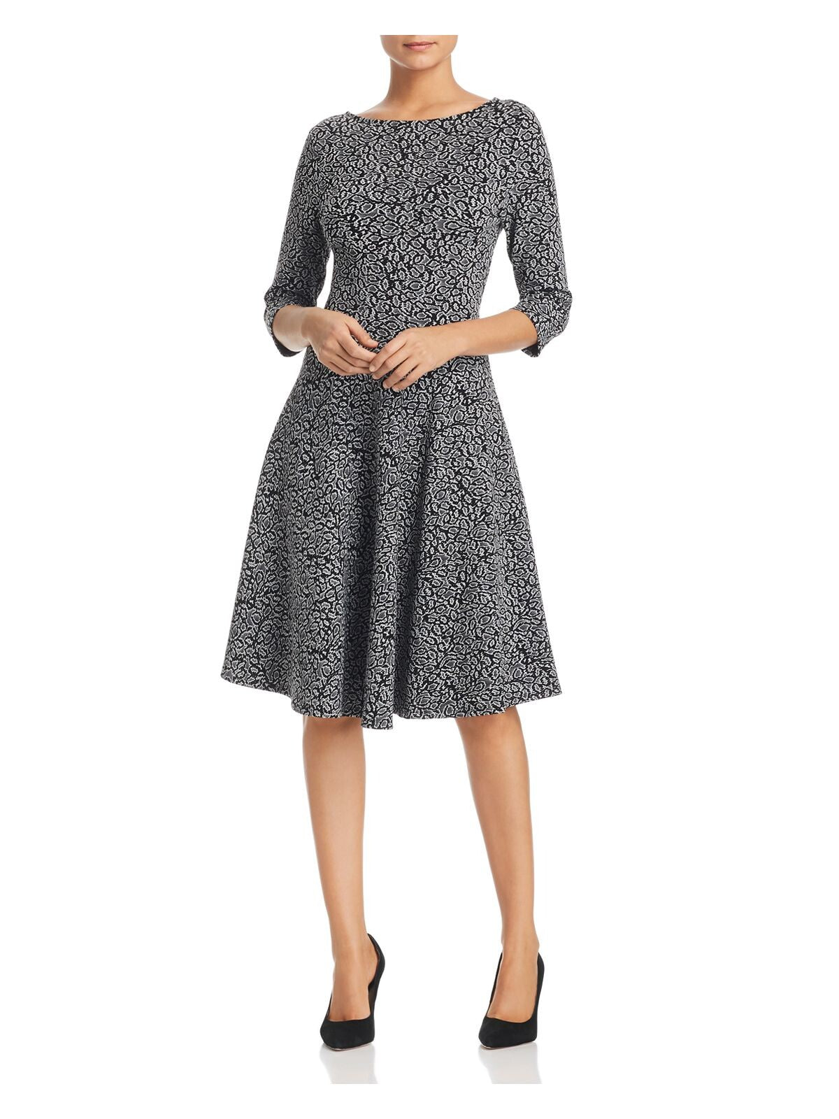 LEOTA Womens Gray Ribbed Animal Print Long Sleeve Round Neck Knee Length Wear To Work Sweater Dress M