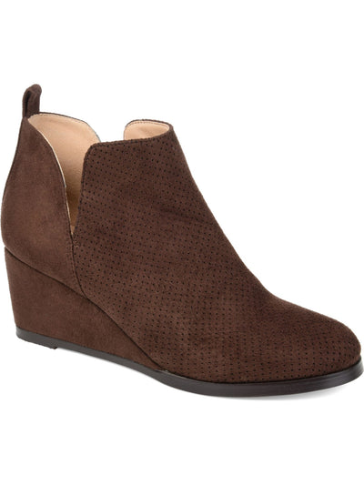 JOURNEE COLLECTION Womens Brown Deep V-Cutouts Perforated Padded Mylee Round Toe Wedge Booties 8 M