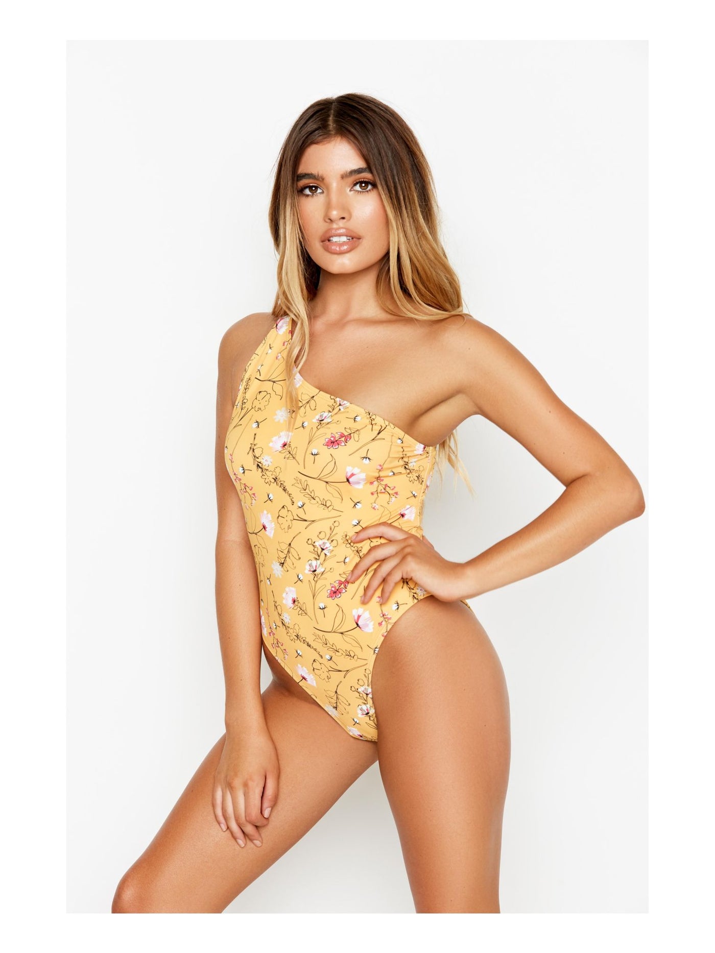 RIS-K Women's Yellow Printed Stretch Adjustable Moderate Coverage Bungalow One Shoulder One Piece Swimsuit XS