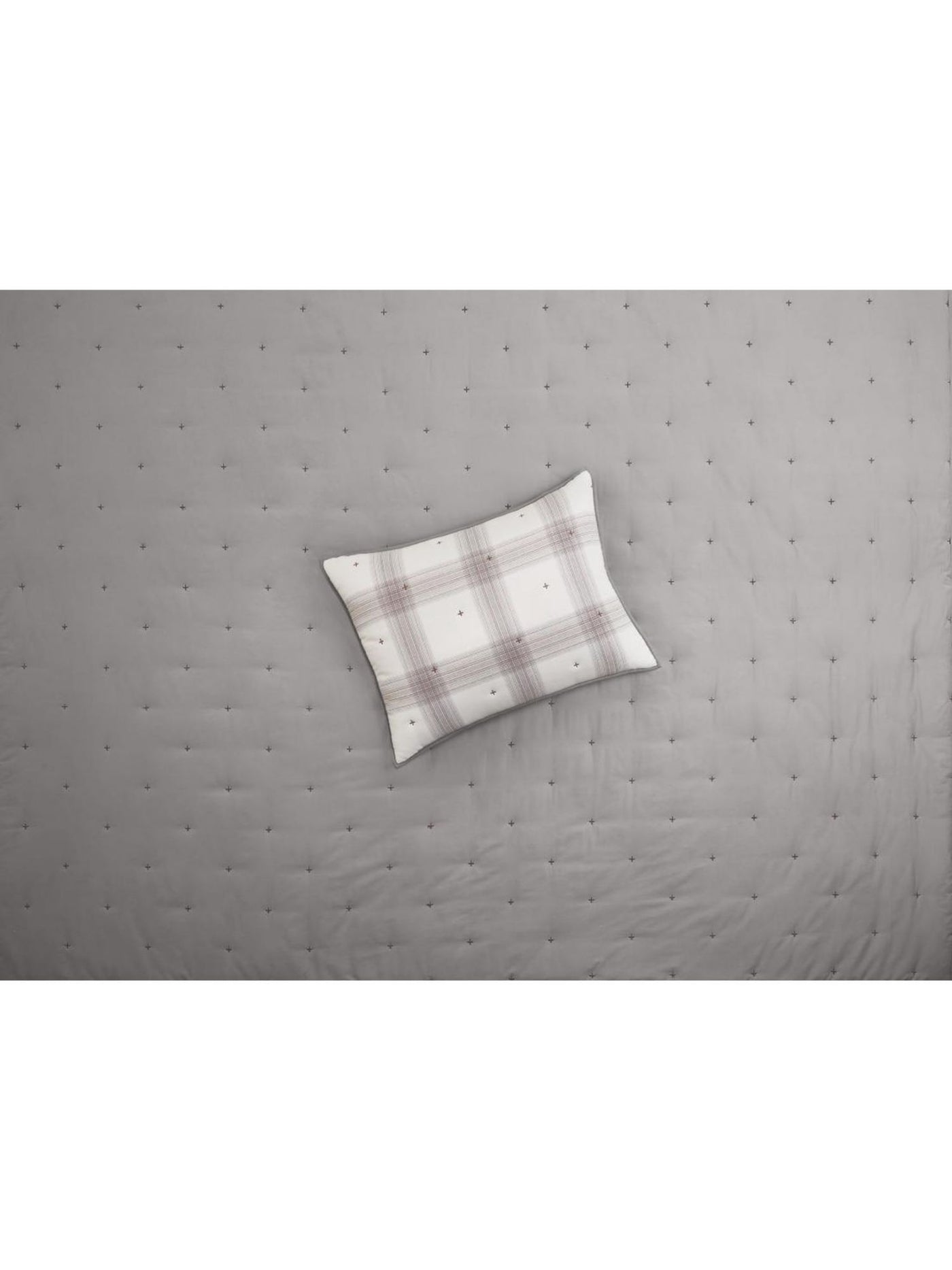 MARTHA STEWART Ivory Plaid 21 X 27 Sham