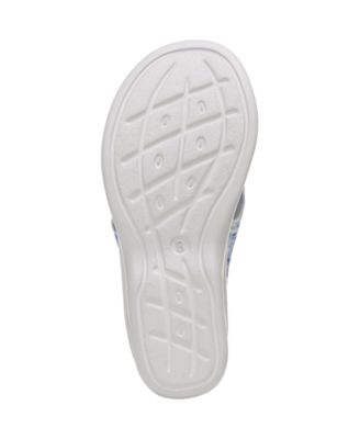 BZEES Womens Blue Scalloped Crisscrossing Strap Sahara Round Toe Slip On Slide Sandals Shoes M