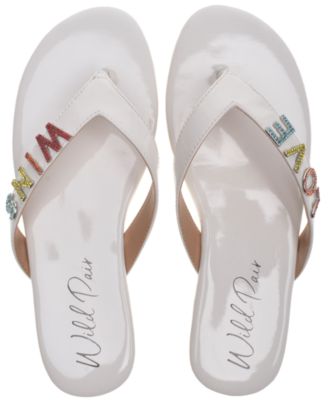 WILD PAIR Womens White Rhinestone Fantasia Round Toe Slip On Thong Sandals Shoes M