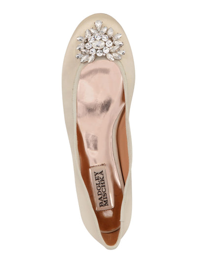 BADGLEY MISCHKA Womens Beige Crystal Brooch Rhinestone Comfort Bianca Round Toe Block Heel Slip On Dress Ballet Flats 9