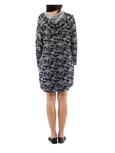 BOBEAU Womens Gray Camouflage Long Sleeve V Neck Short Shift Dress Size: XS
